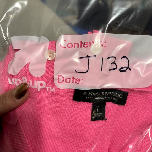 Banana Republic Women's V-Neck Sweater in Neon Pink Long Sleeve - Size L - Picture 7 of 7